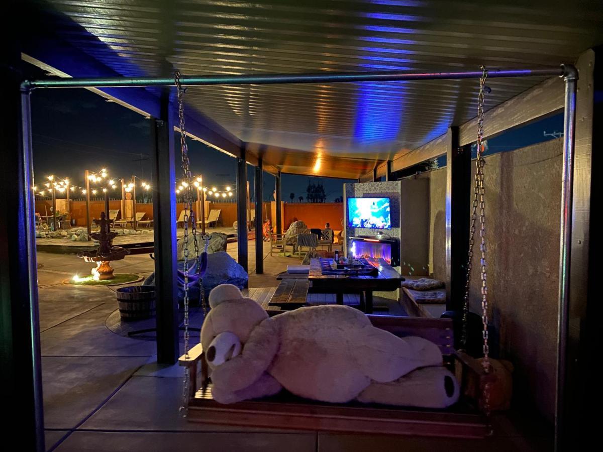 Отель Mi Kasa Hot Springs 420,Adults Only, Clothing Optional Дезерт-Хот-Спрингс Экстерьер фото